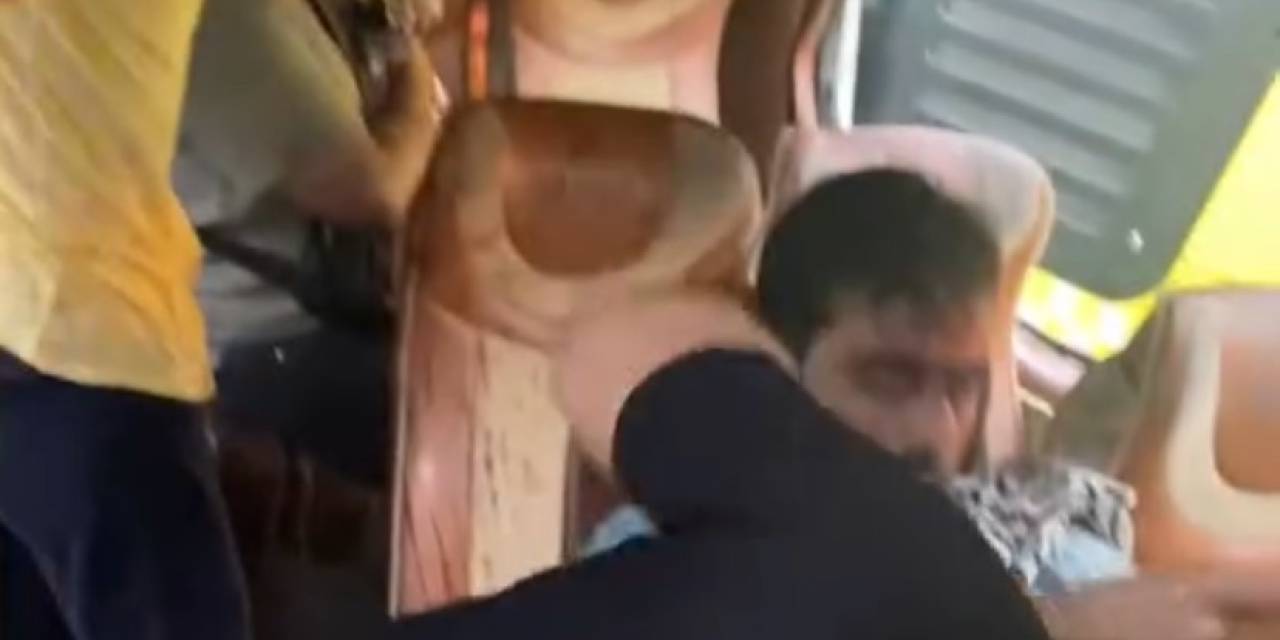 Avcılar’da İett Otobüsü, Park Halindeki Araçlara Çarptı: 1’i Ağır 3 Yaralı