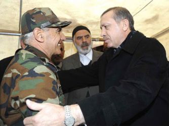 Erdoğan komutana böyle sarıldı