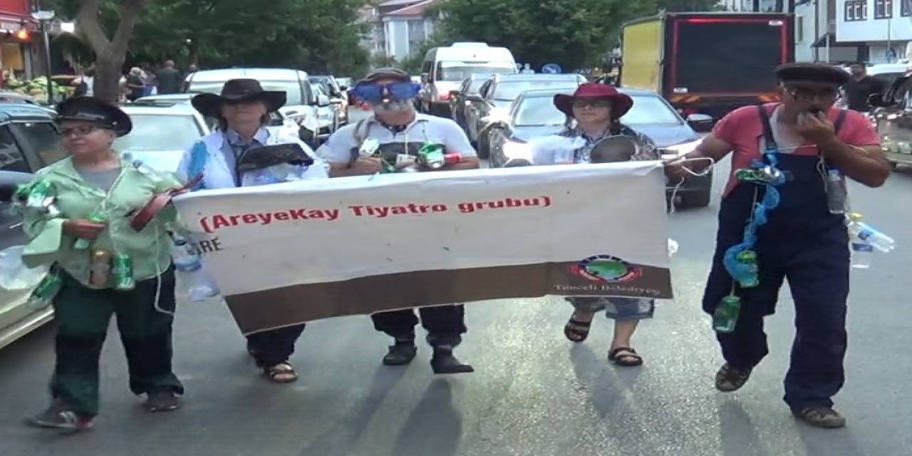 Tiyatrocular, Çevre Temizliğine Dikkat Çekti