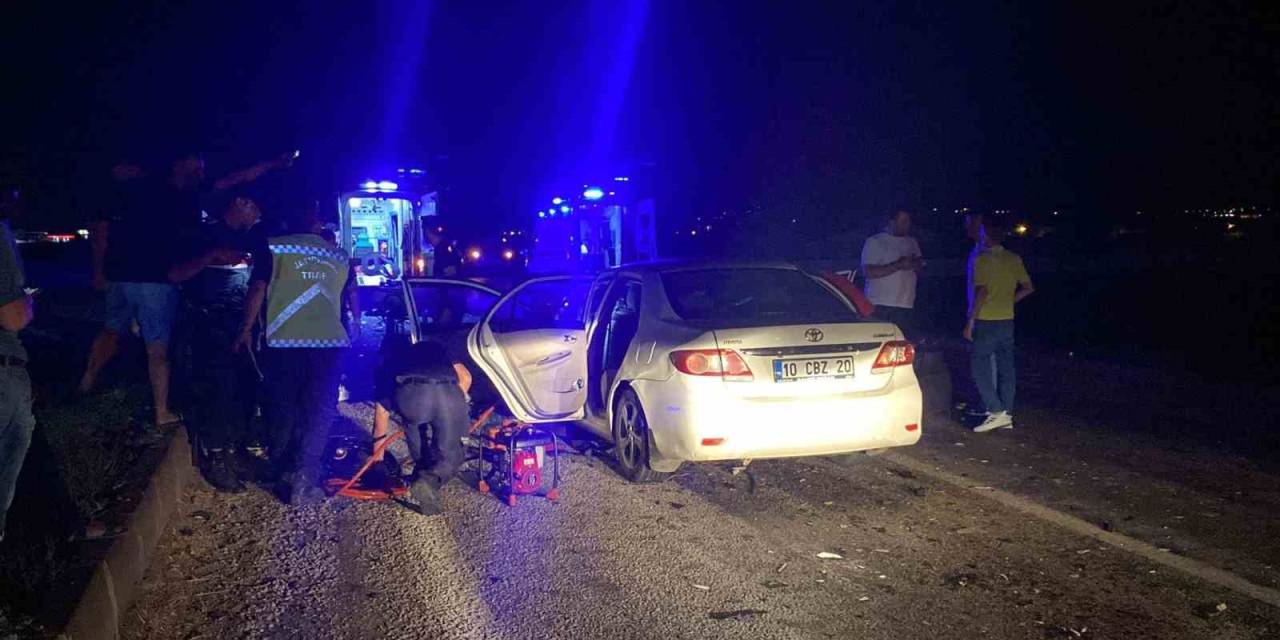 Bandırma-gönen Karayolunda Tır İle Otomobil Çarpıştı: 3 Ölü, 1 Yaralı