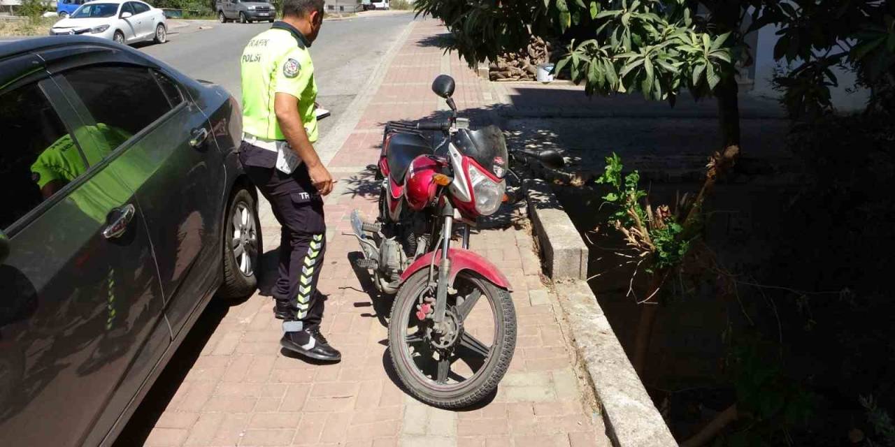Kaza Yapan Ehliyetsiz Motosiklet Sürücüsüne 27 Bin 460 Tl Para Cezası