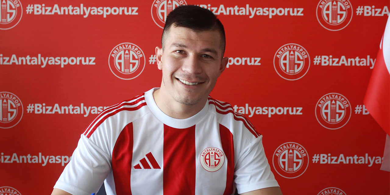 Antalyaspor, Çaykur Rizesporlu eski futbolcu Samudio'yu transfer etti