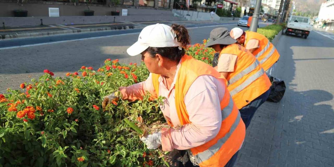 Marmaris’te Parklar Yenileniyor