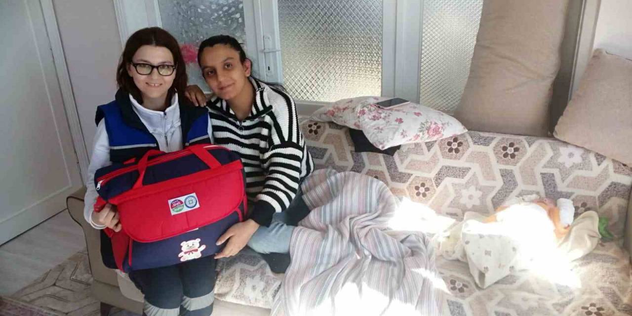 Büyükşehir ‘Hoş Geldin Bebek’ İle Annelerin Yanında