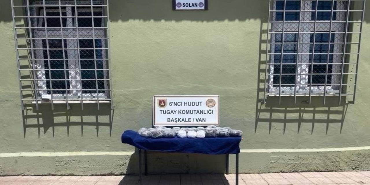 Hudut Kartalları Sınır Hattında 30 Kilogram Uyuşturucu Ele Geçirdi