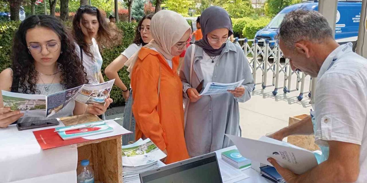 Düzce Üniversitesi, 3. Üniversite Tanıtım Ve Tercih Günlerinde Yer Aldı