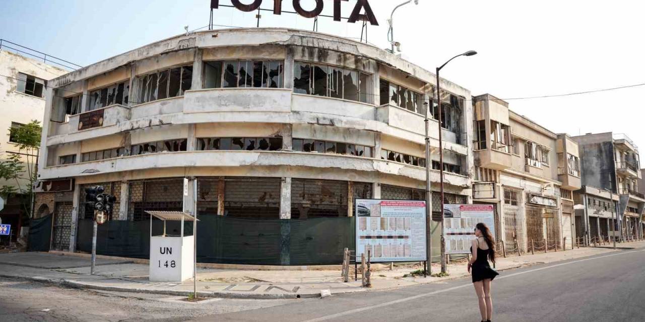 Hayalet Şehir Kapalı Maraş Turizm Merkezine Dönüştü