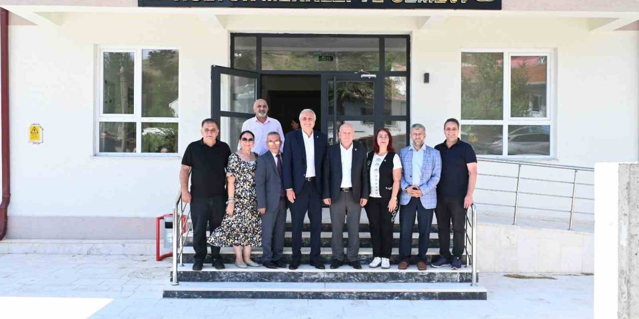 Bozüyük Cemevi’nden Aşure İkramı