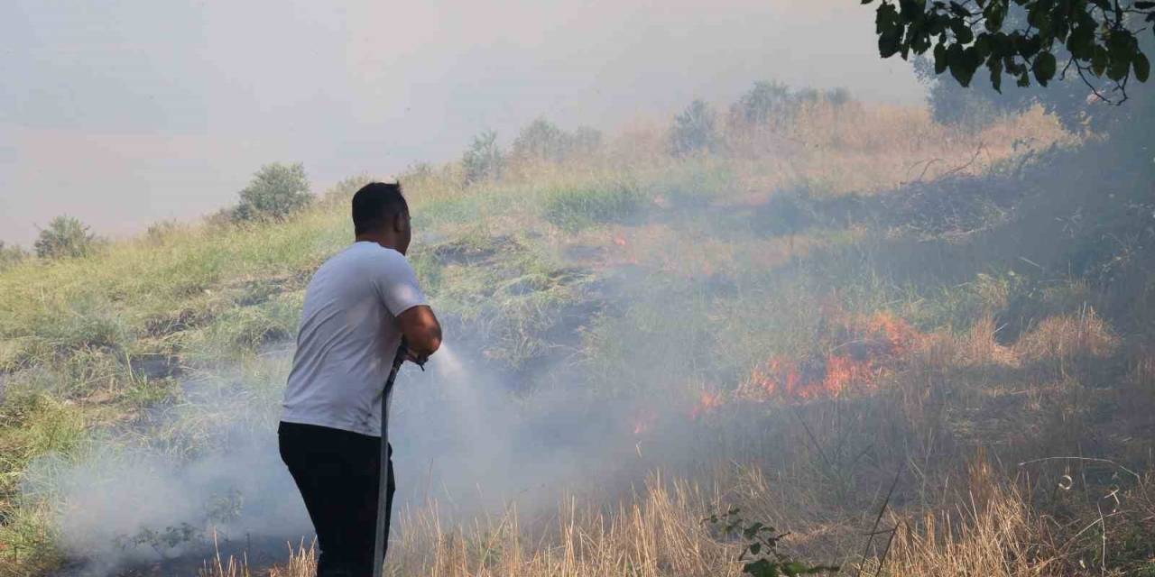 Adana’daki Orman Yangını Evlere Sıçradı, 8 Ev Zarar Gördü