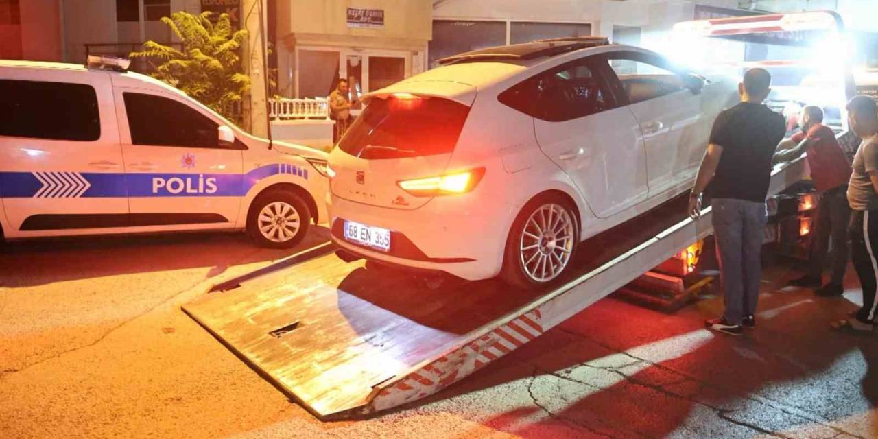 Abart Egzozlu Aracı Trafikten Men Edilse De Zevkinden Vazgeçmedi