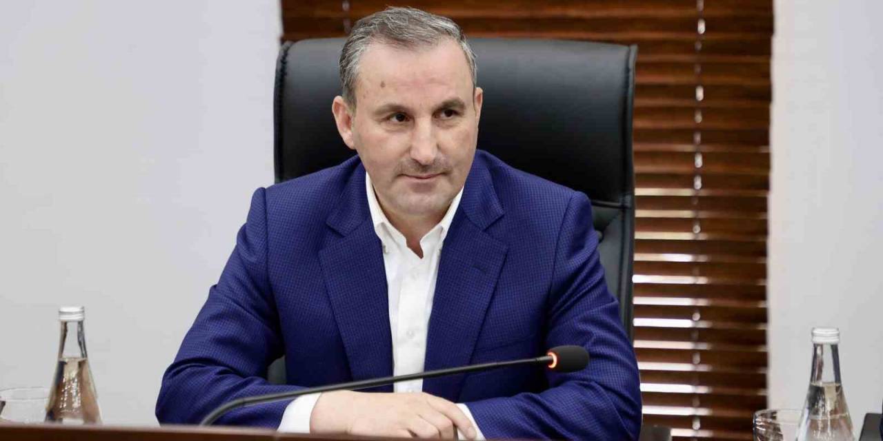 Başkan Ali Tombaş, İett Yetkilileriyle Görüştü