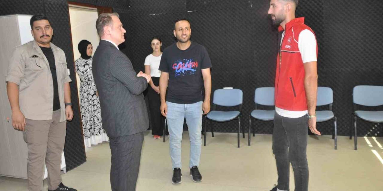 Bulanık Kaymakamı Koşansu Geçlik Merkezini Ziyaret Etti