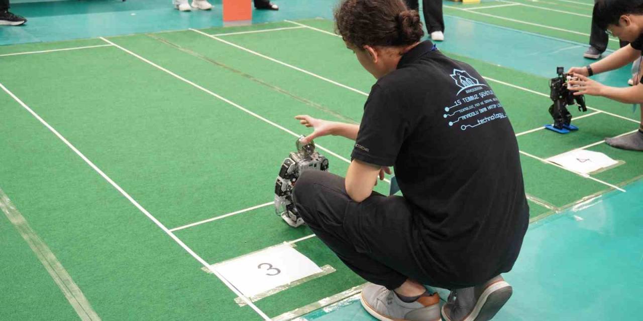 Bahçelievler 15 Temmuz Şehitleri Fen Ve Teknoloji Anadolu İmam Hatip Lisesi’nin Büyük Başarısı: Dünya Şampiyonu Oldular