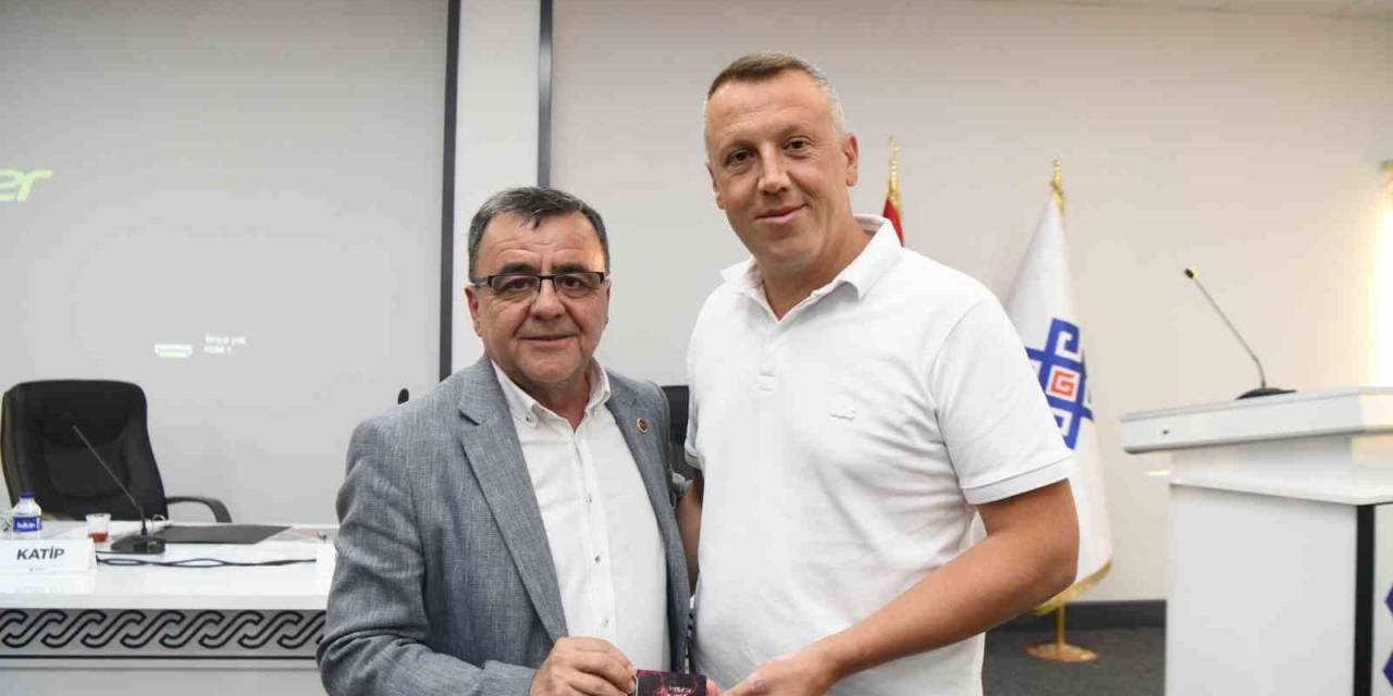 Altıeylül’den Balıkesirspor’a Kombine Bilet Desteği