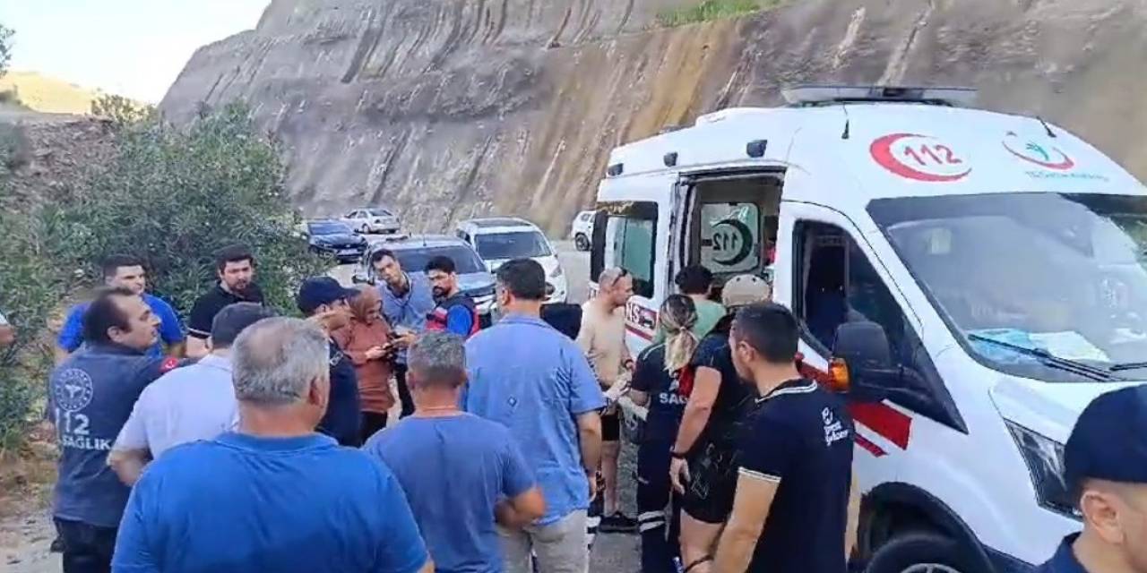 Düşen Helikopterdeki Mürettebatın Hastaneye Kaldırıldığı Anlar Kamerada