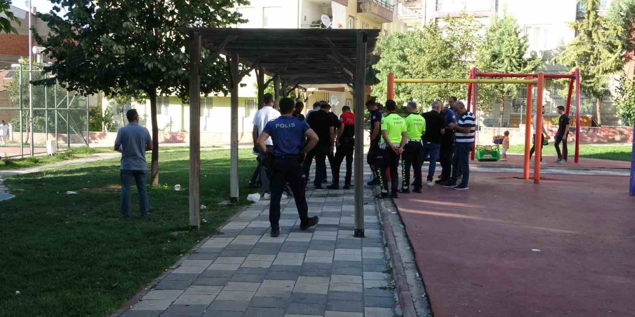 Parkta Silahlı Saldırıya Uğrayan Genç Yaralandı