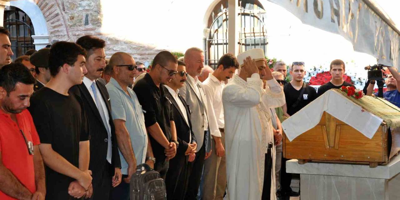 Kalp Krizi Geçiren Karacabey Belediye Başkan Yardımcısı Son Yolculuğuna Uğurlandı