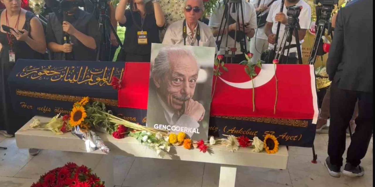Usta Oyuncu Genco Erkal Son Yolculuğuna Uğurlandı