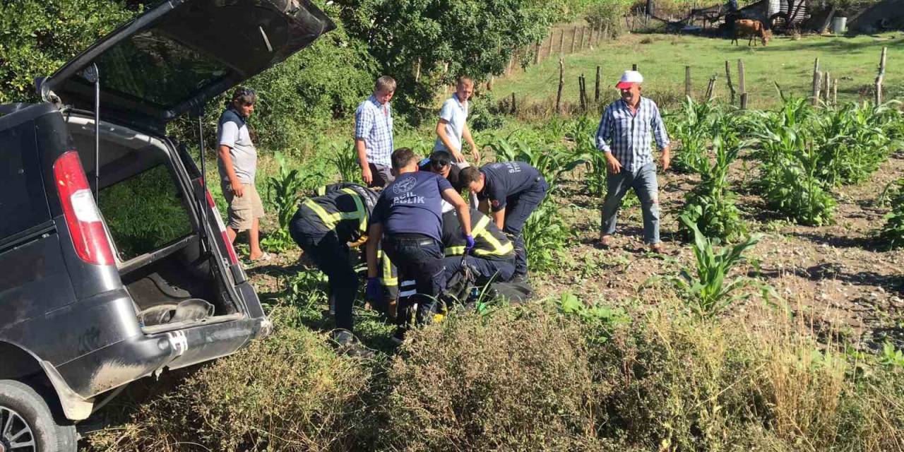 Hafif Ticari Araç Sulama Kanalına Devrildi: 1 Ağır Yaralı