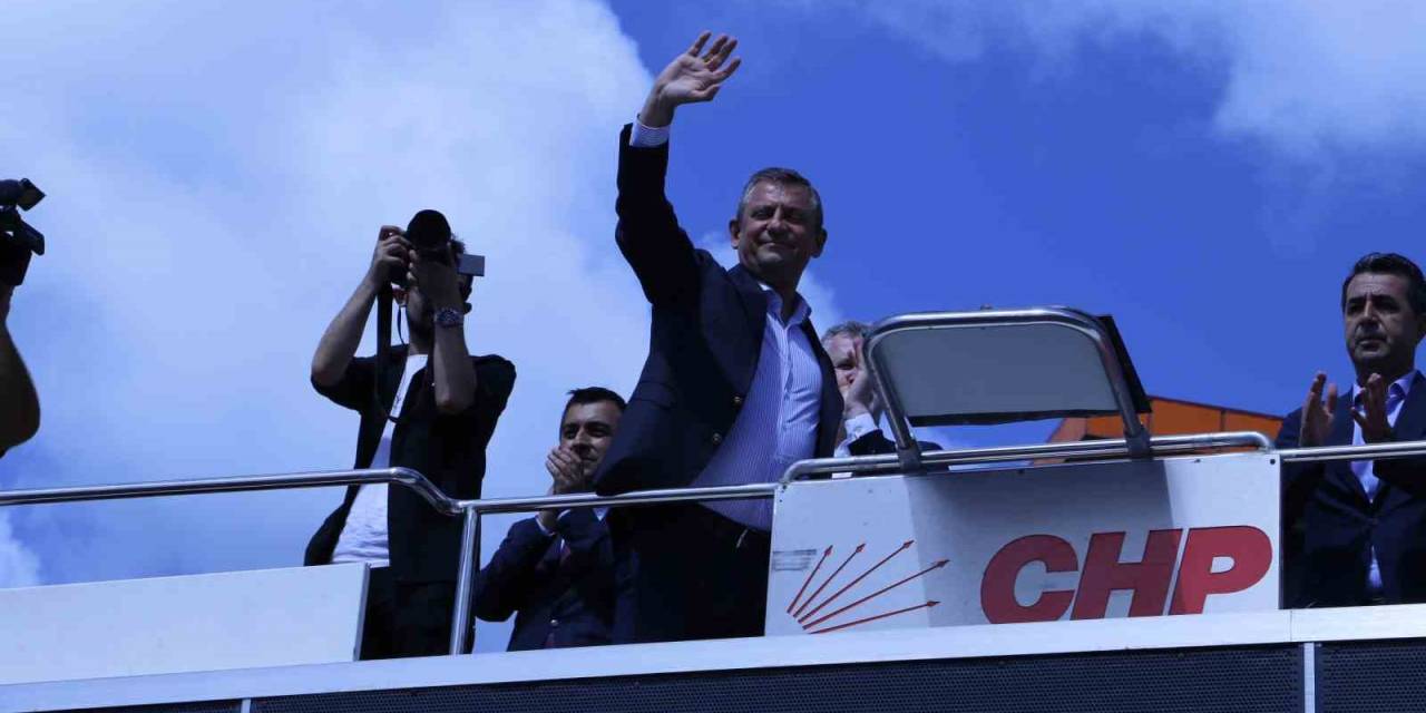 Chp Genel Başkanı Özgür Özel’den, Fındık Üreticisine, "Fındığınızı Bekletin, Satmayın" Tavsiyesi