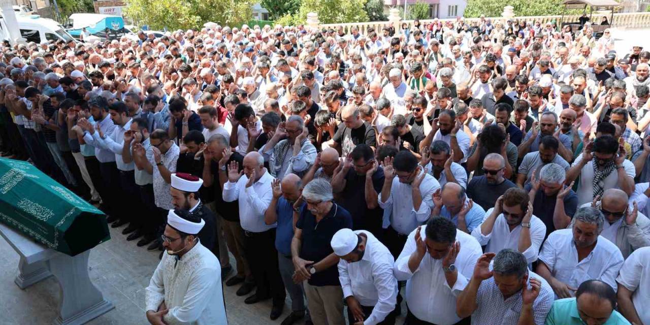 Abdülhamit Han Camii’nde Haniye İçin Gıyabi Cenaze Namazı