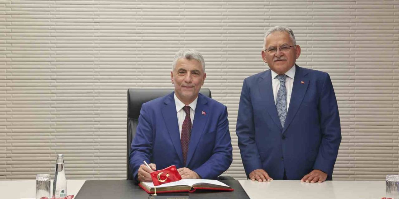 Bakan Bolat Başkan Büyükkılıç’ı Ziyaret Etti