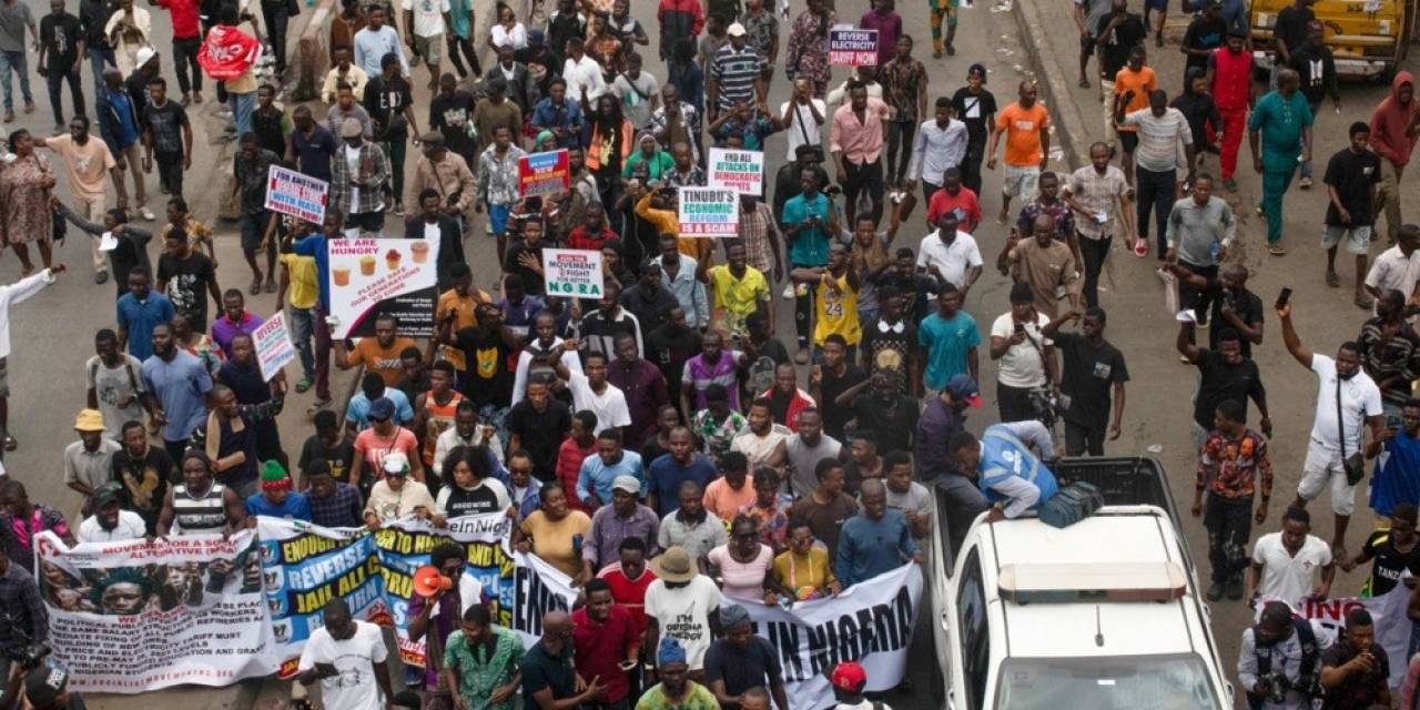 Nijerya’da Hayat Pahalılığı Protestolarında 17 Can Kaybı