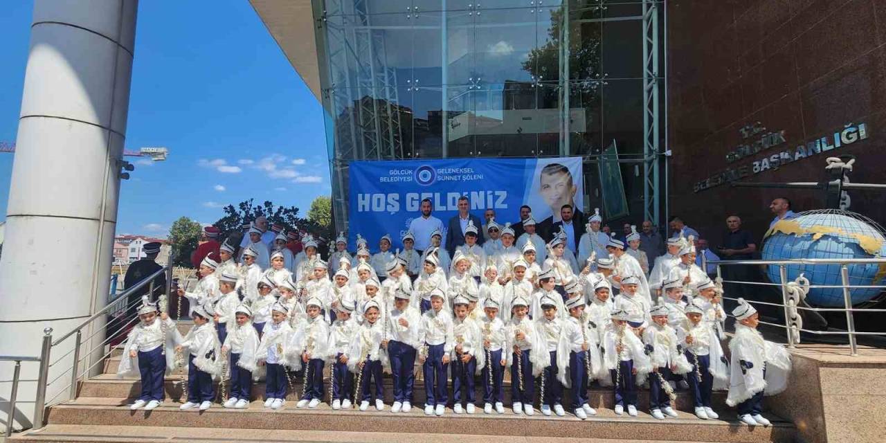 Gölcük’te 78 Çocuğa Sünnet Şöleni Düzenlendi