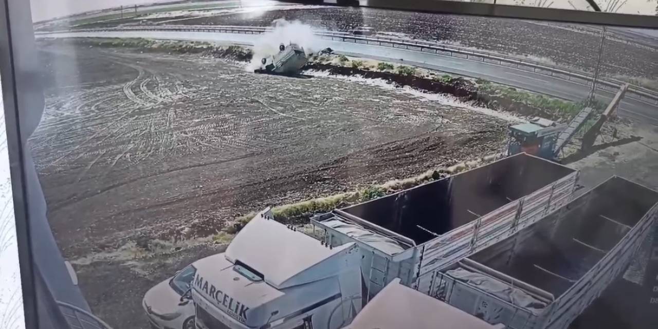 Mardin’de 2 Kişinin Yaralandığı Kaza Kamerada