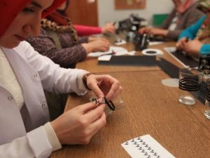 Rizeli Kadınların Cam İşçiliği İlgi Görüyor