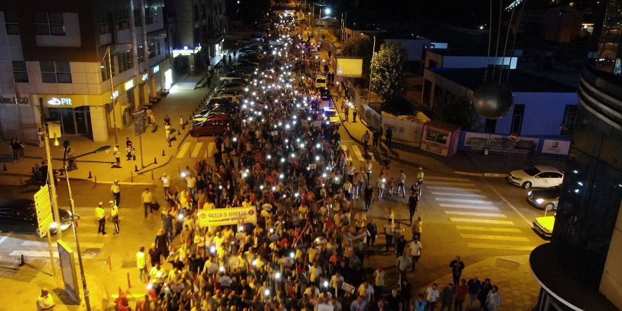 Binlerce Kişi Haniye Ve Filistinliler İçin Yürüdü