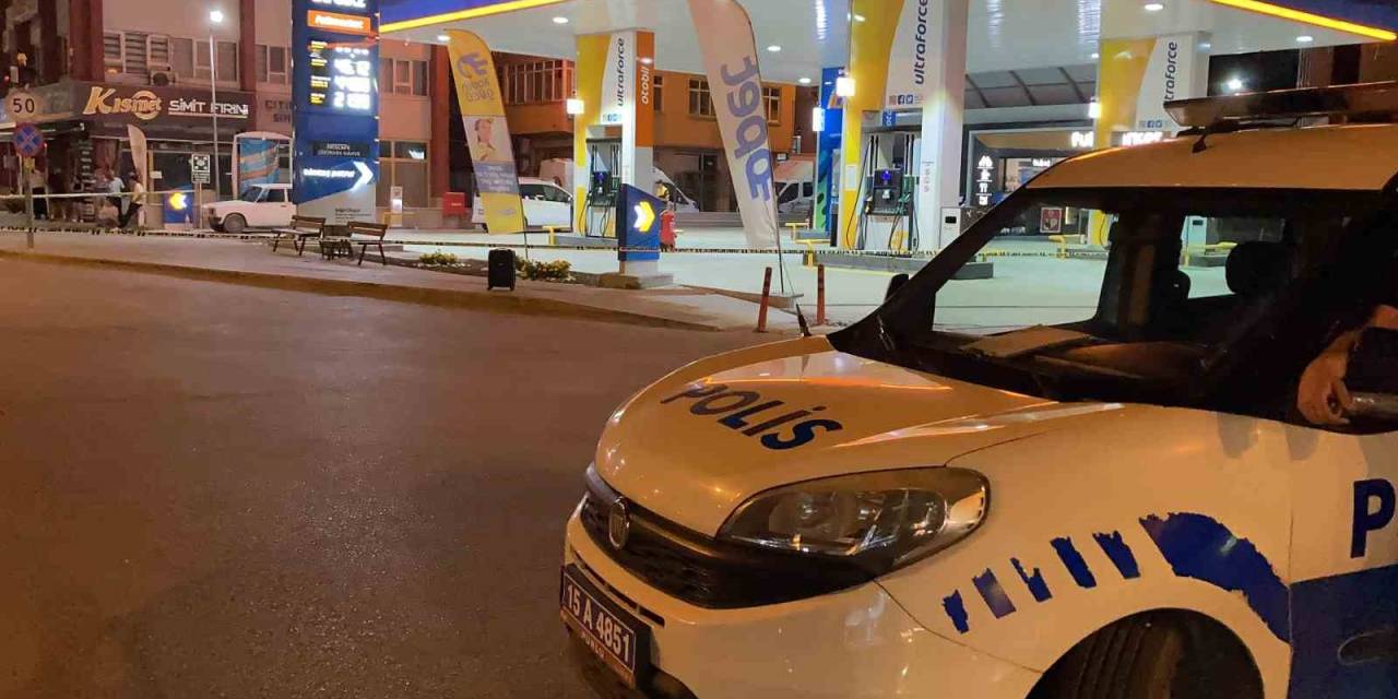 Burdur’da Otobüsten İnen Vatandaşın Kaldırımda Unuttuğu Valiz Paniğe Neden Oldu