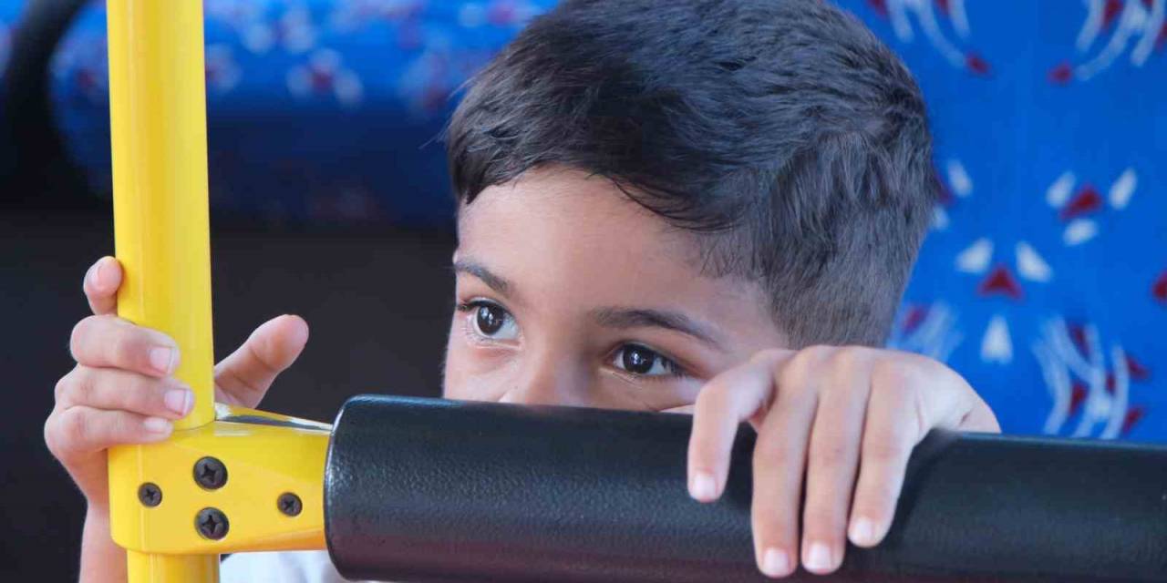 Çocuğun Dolmuşta Düşürdüğü Kulaklığı Alan Yaşlı Adam Kayıplara Karıştı