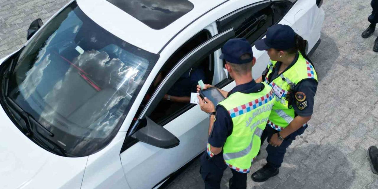 Kurallara Uymayan Sürücülere 6 Bin 600 Tl Para Cezası Kesildi