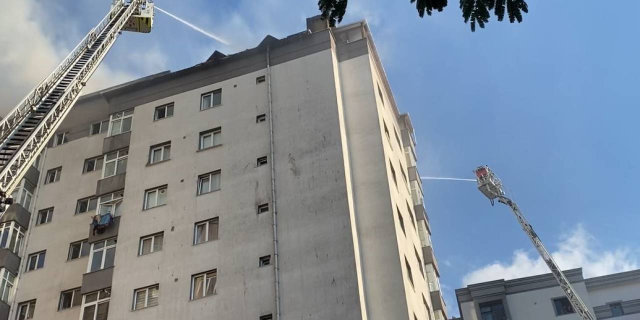 Kağıthane’de 13 Katlı Binada Korkutan Yangın