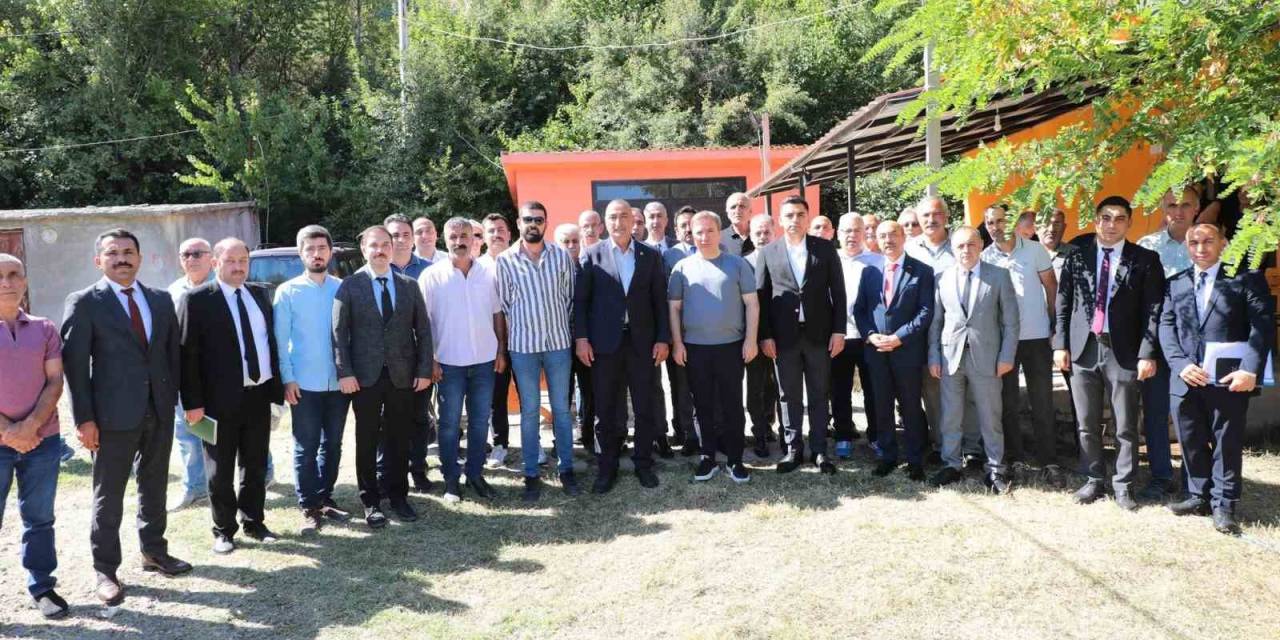 Vali Aydoğdu Köy Ziyaretlerinde Bulundu