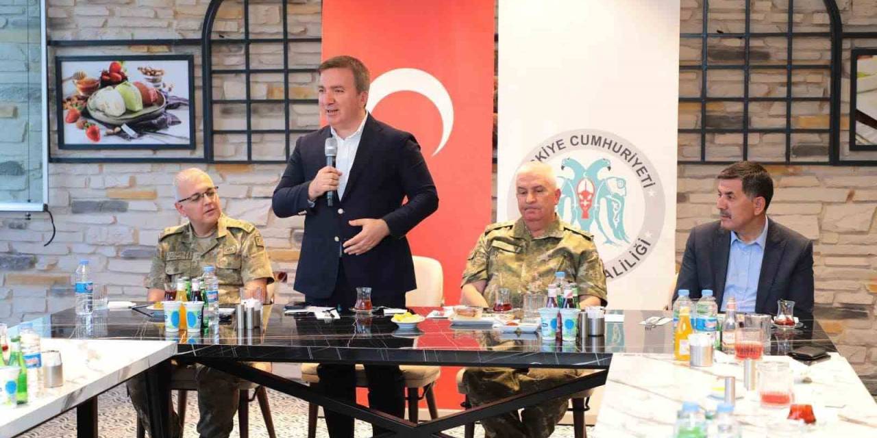 Tayini Çıkan Ve Emekli Olan Komutanlar İçin Veda Programı