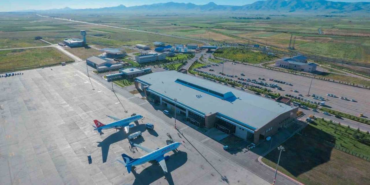 Erzurum’da Bir Ayda 103 Bin Kişi Uçtu