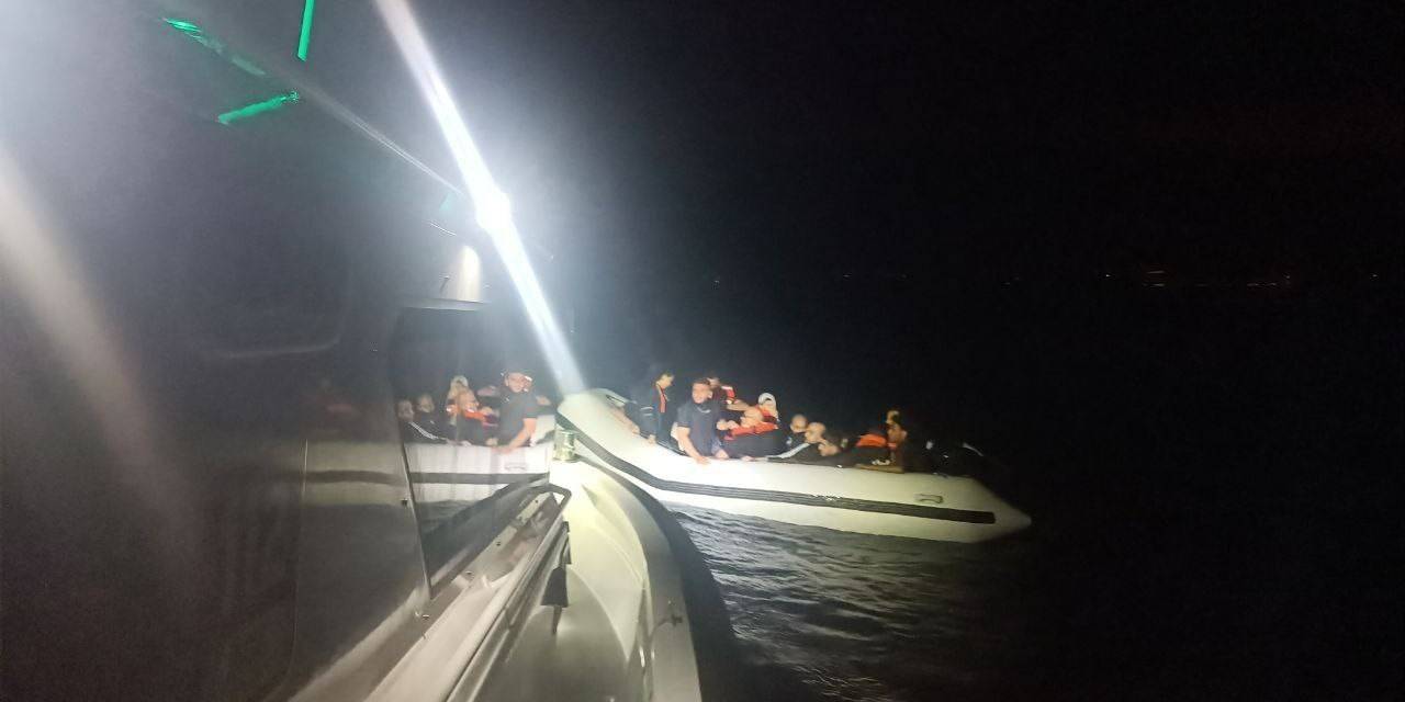 Ayvalık’ta 16 Düzensiz Göçmen Yakalandı