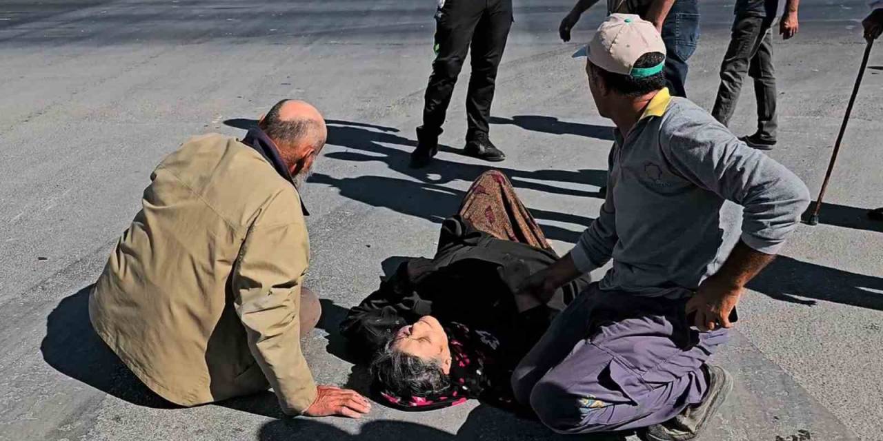 Sağlık Görevlisinin İşini Bırakıp Gazeteciyi Polise Şikayet Ettiği Kazada Yaralanan Kadın Öldü