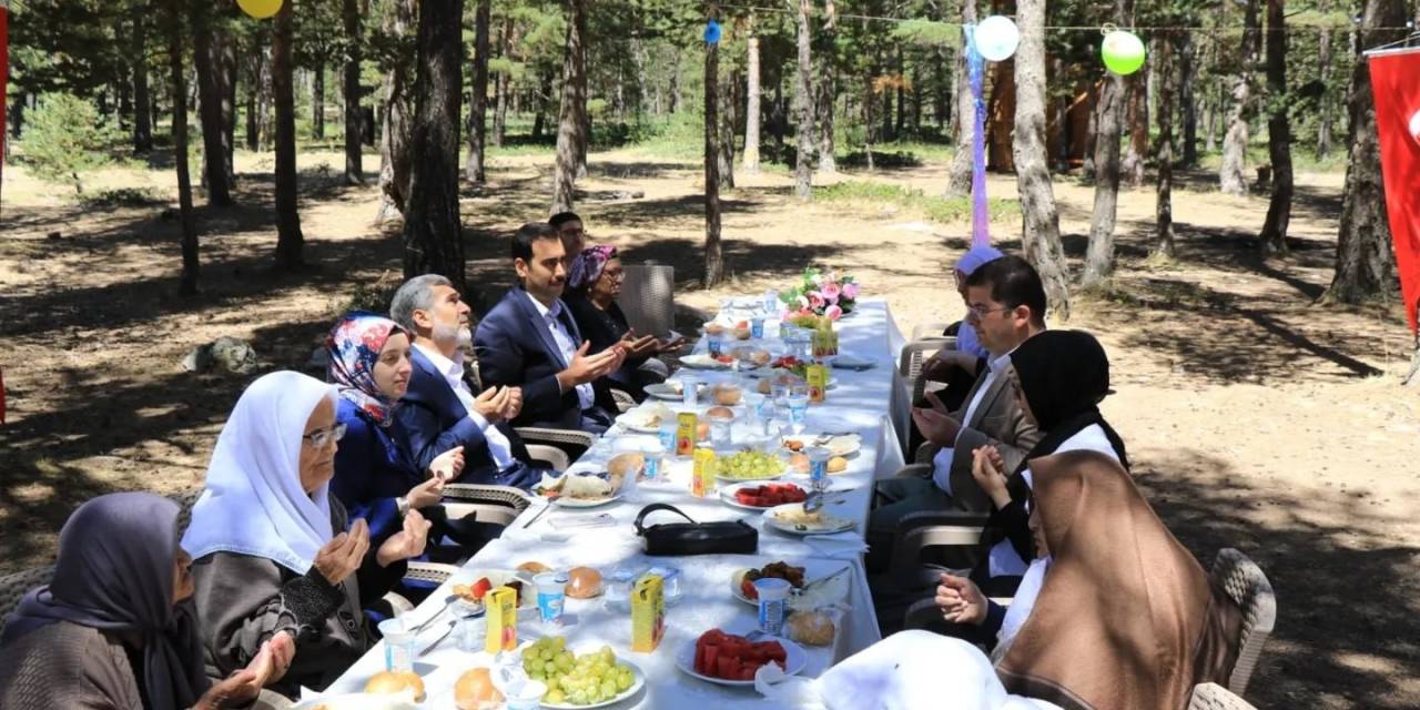 Dumanlı Tabiat Parkında Nesiller Sevgiyle Buluştu