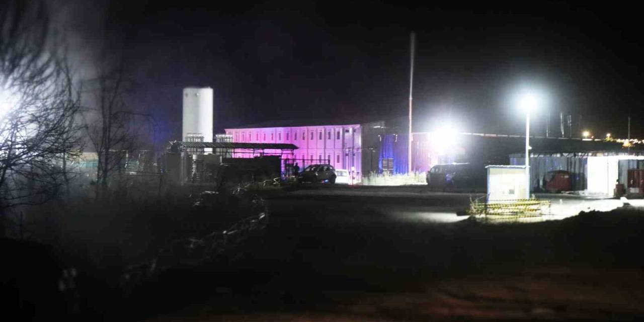 Şehir Hastanesi Çalışanlarının Kaldığı Prefabrik Yapının Tavanının Çökmesinde 15 İşçi Yaralandı