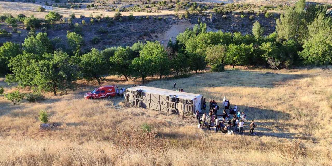 Malatya’da Yolcu Otobüsü Şarampole Uçtu: 3’ü Ağır 11 Yaralı