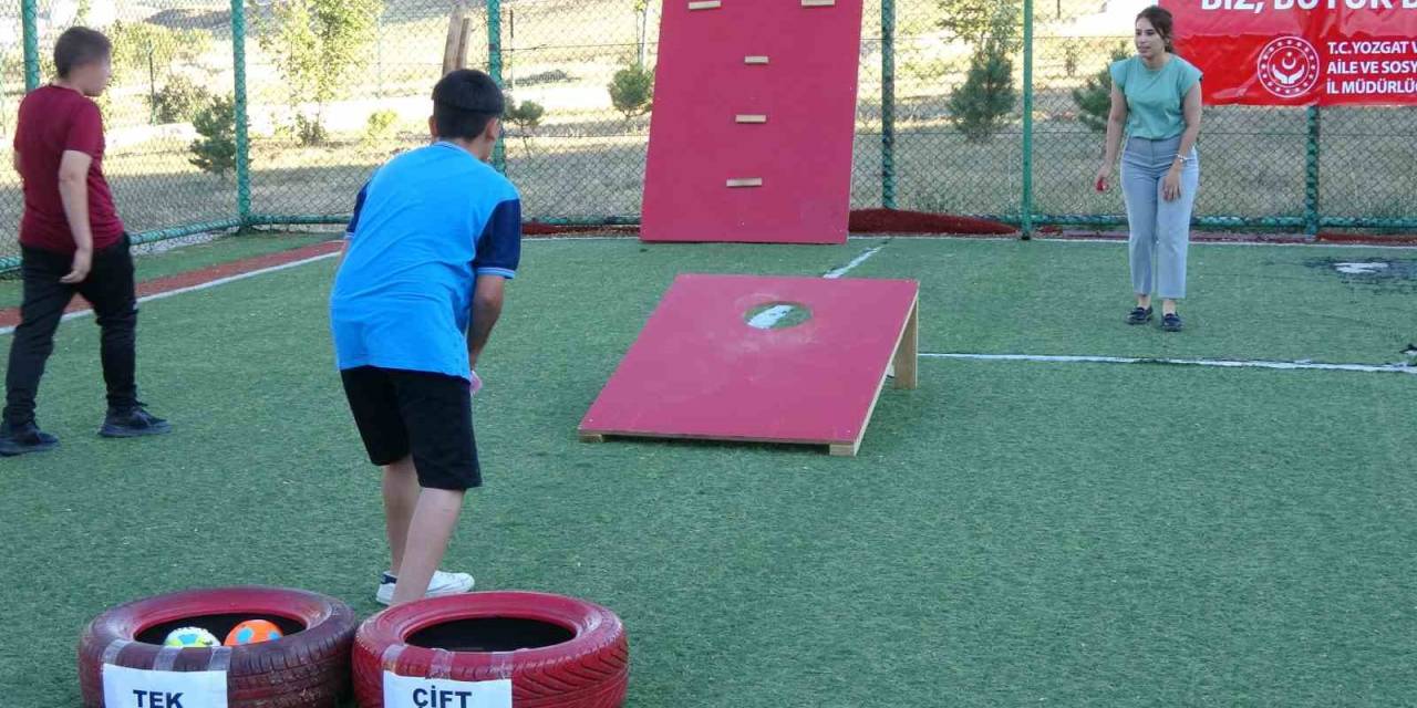 Yozgat’ta Çocuklar Kurum Müdürleriyle Survivor Parkurunda Yarıştı