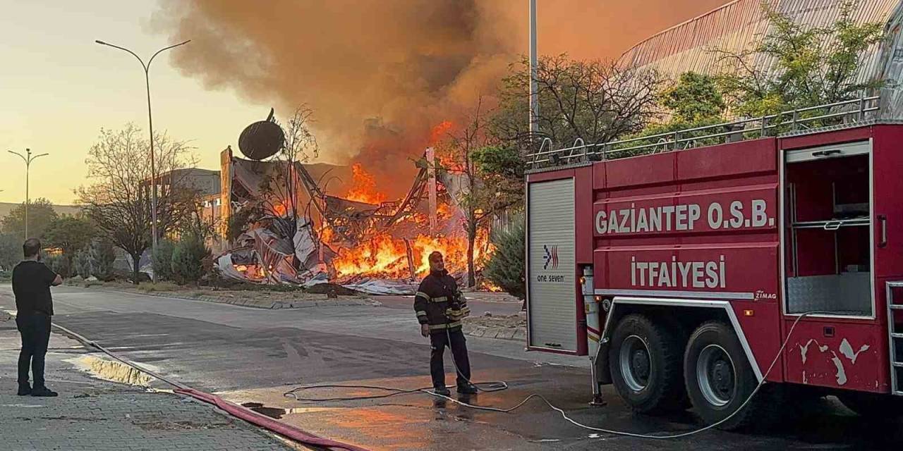 Gaziantep’te Halı Fabrikasında Yangın