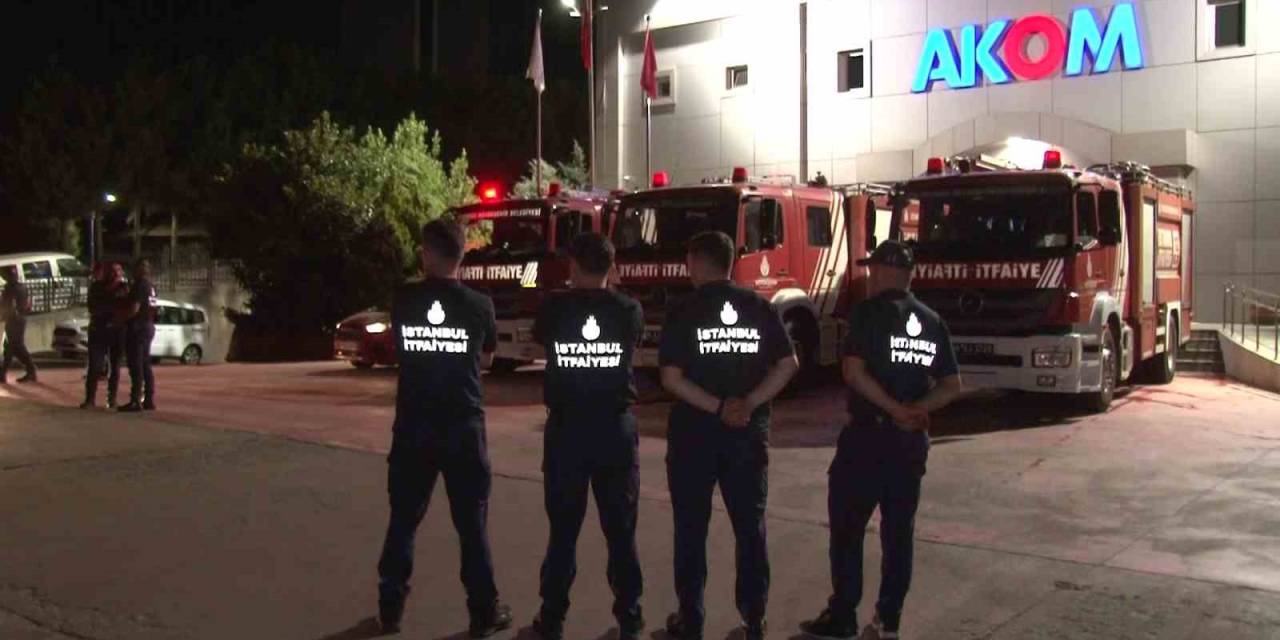 İstanbul’dan İtfaiye Ekipleri İzmir’deki Yangın Yerine Destek İçin Yola Çıktı
