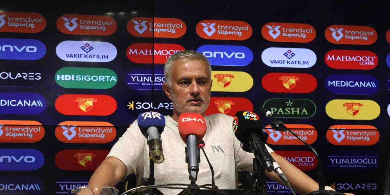 Jose Mourinho: “Türk Futboluna Adapte Olmam Gerekiyor”