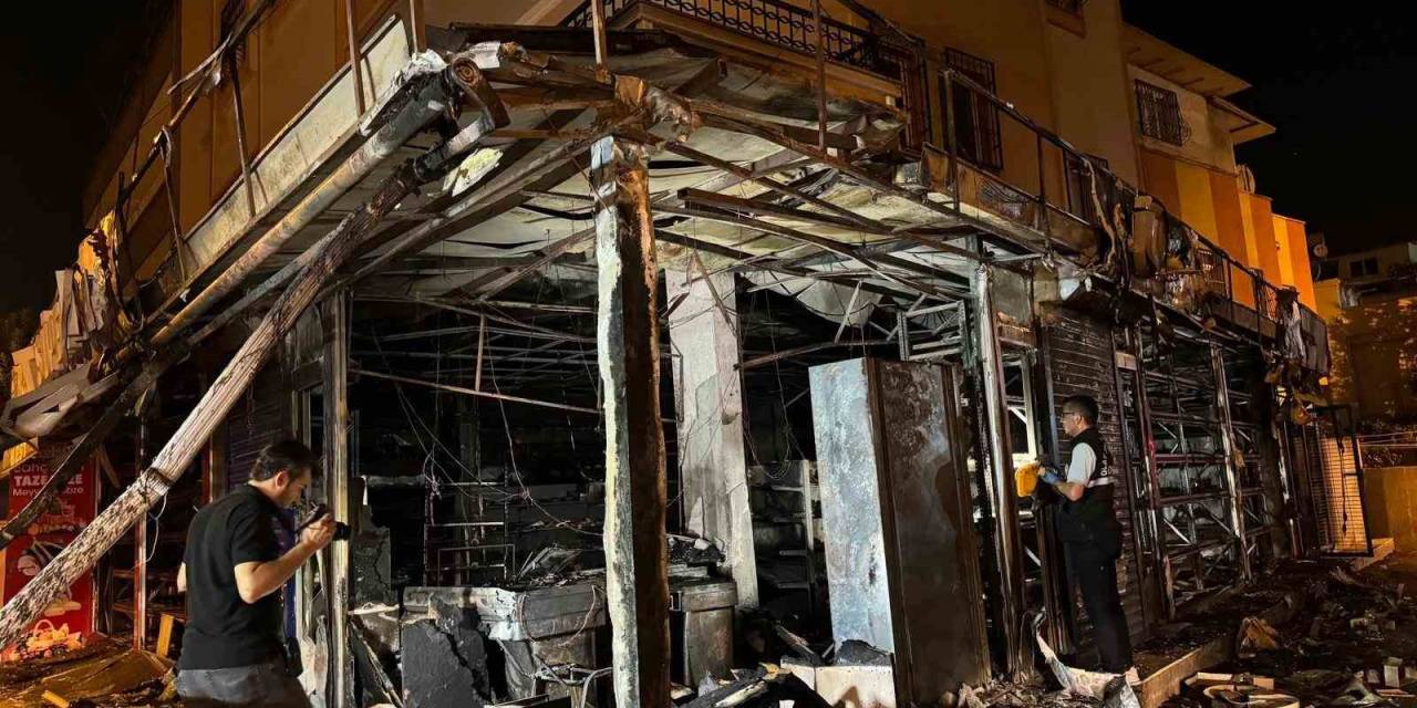 Tarsus’ta İş Yerinde Çıkan Yangın Hasara Neden Oldu