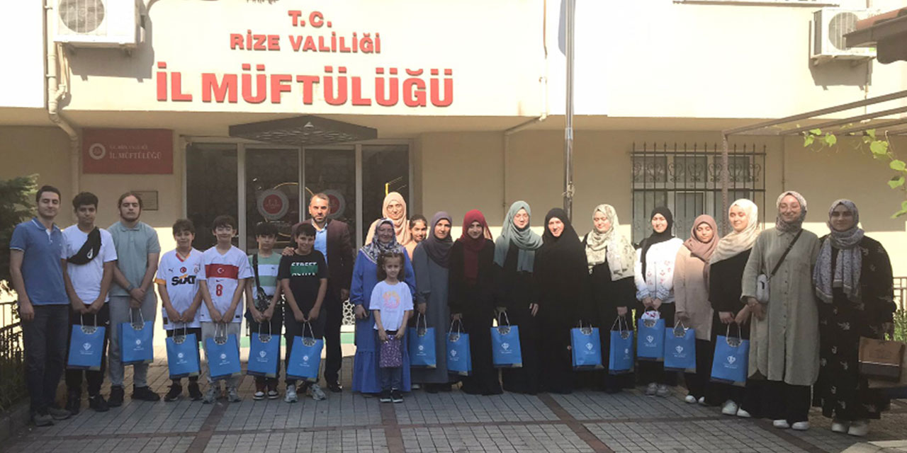 Fransa DİTİB “Online Hafızlık Projesi” öğrencileri Rize’de 40 günlük kampa katıldı