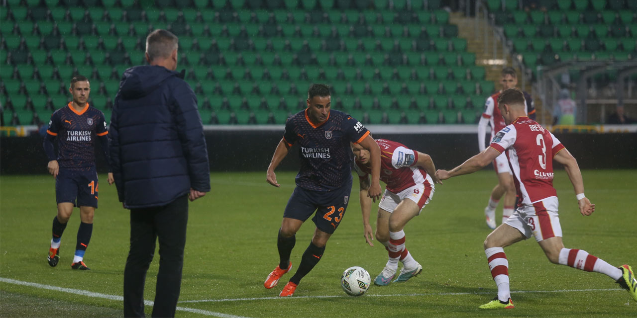 Başakşehir UEFA Konferans Ligi'nde tur umudunu rövanşa bıraktı